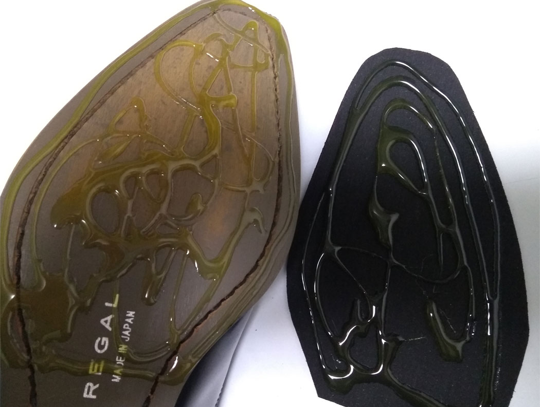 画像解説 雨の日も安心 革靴の滑り止めシート こまの節約 投資ブログ